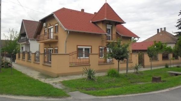 Szeman Kis Apartmanok Harkany Bagian luar foto