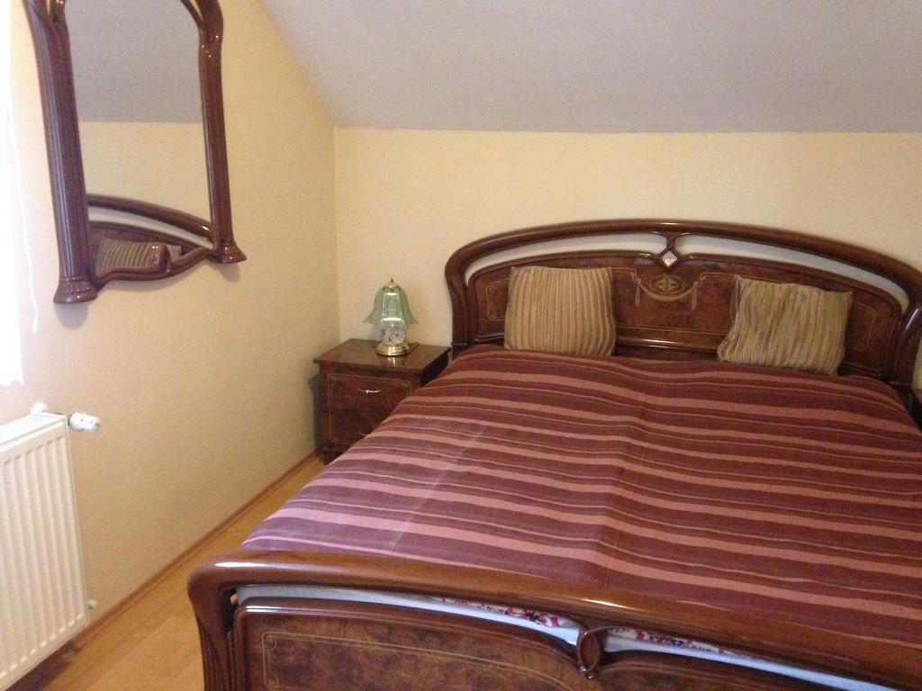 Szeman Kis Apartmanok Harkany Bagian luar foto